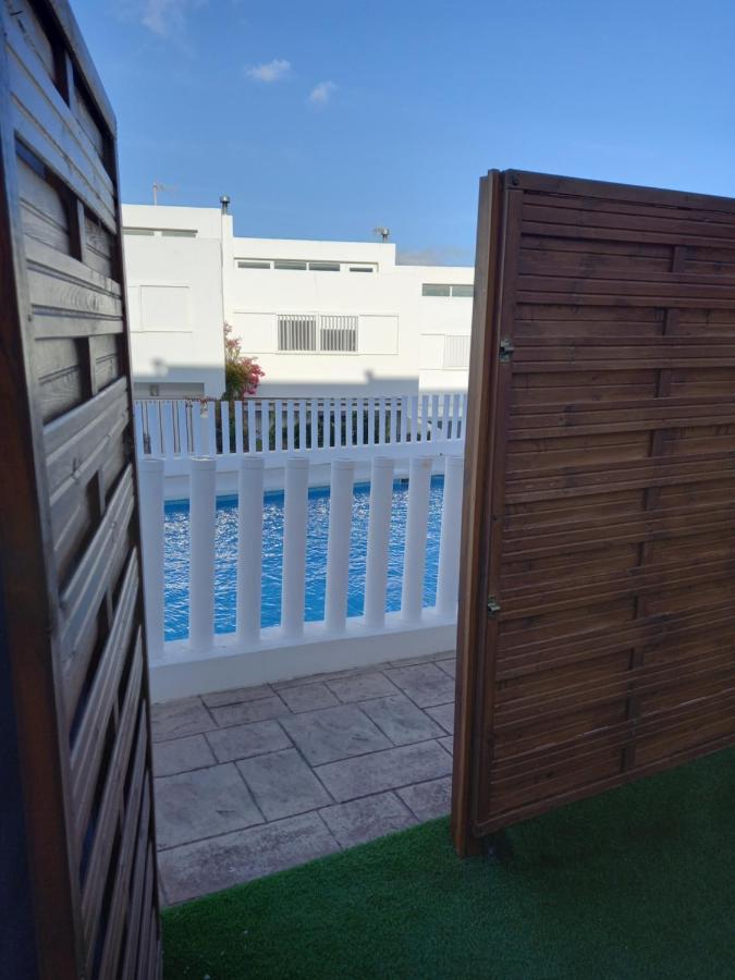 A Levante Conil- Solo Familias Y Parejas Conil De La Frontera Eksteriør billede